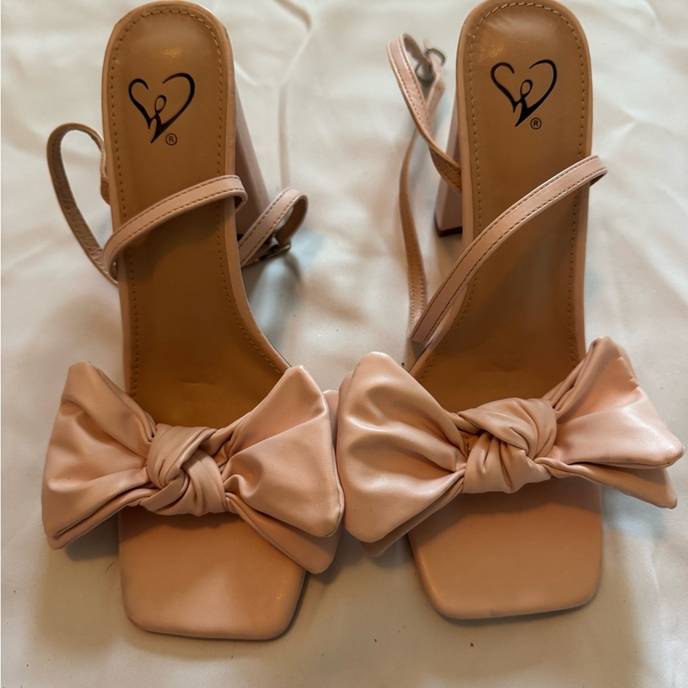 Blush Pink Women's Heels with Bows